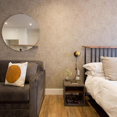 Romantic Studio In The Heart Of Little Italy By Den Stays Montreal Exterior foto