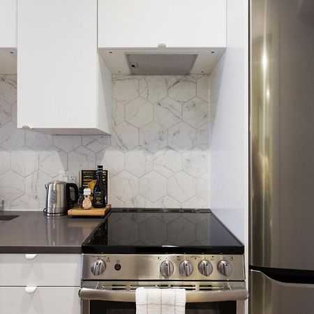 Romantic Studio In The Heart Of Little Italy By Den Stays Montreal Exterior foto
